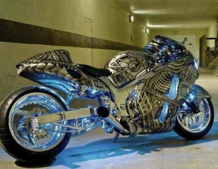 Yollarda görebileceğiniz en çirkin araçlar!  