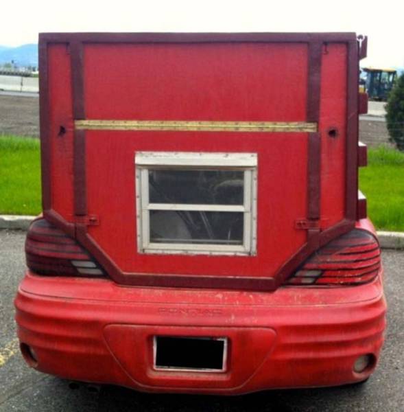 Yollarda görebileceğiniz en çirkin araçlar!  