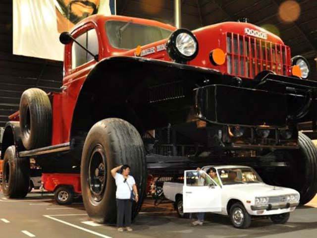 Yollarda görebileceğiniz en çirkin araçlar!  