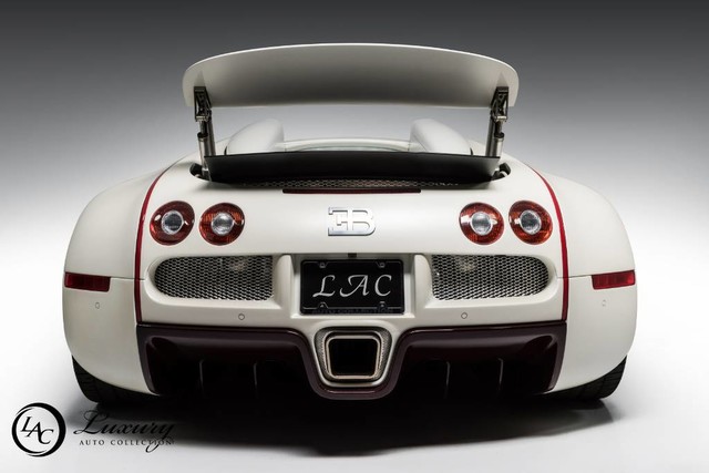 Ünlü boksör Bugatti Veyron’larını satıyor