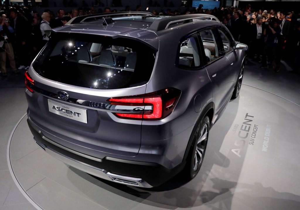 2017 Subaru Ascent SUV Concept  