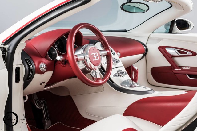 Ünlü boksör Bugatti Veyron’larını satıyor