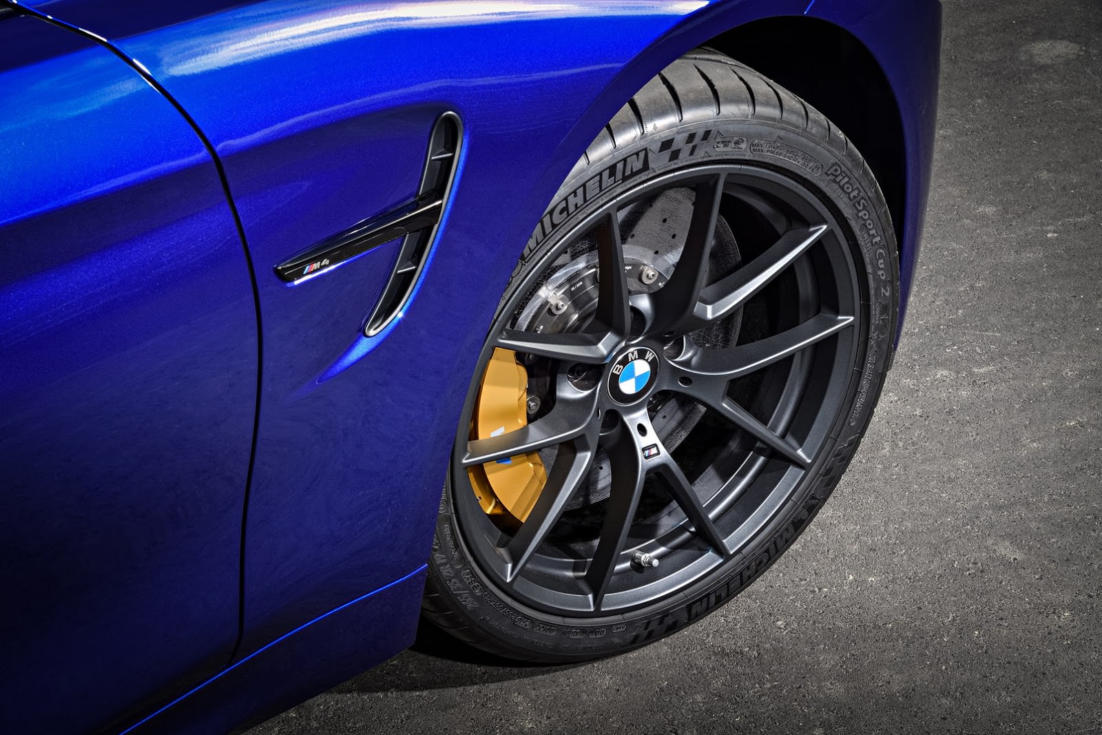  2018 BMW M4 CS