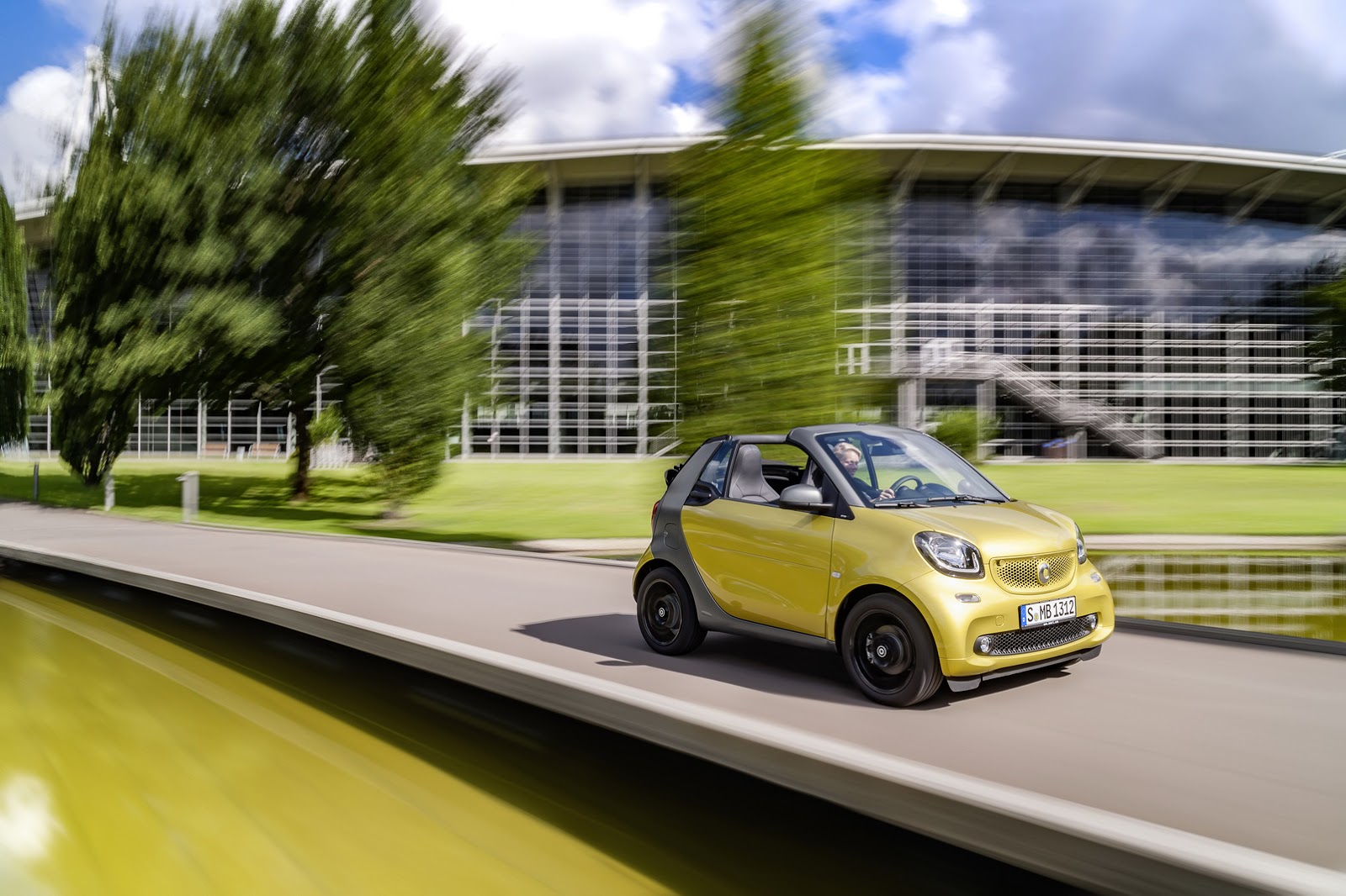 2016 smart fortwo Cabrio