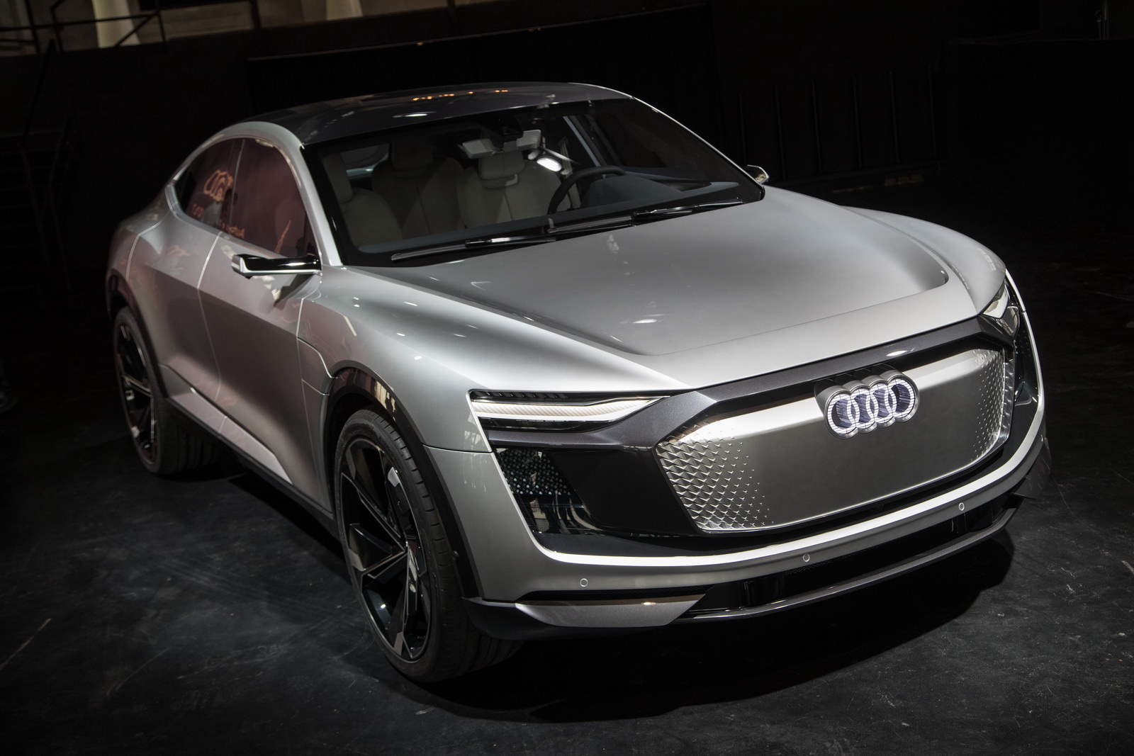 2017 Audi e-tron Sportback Concept