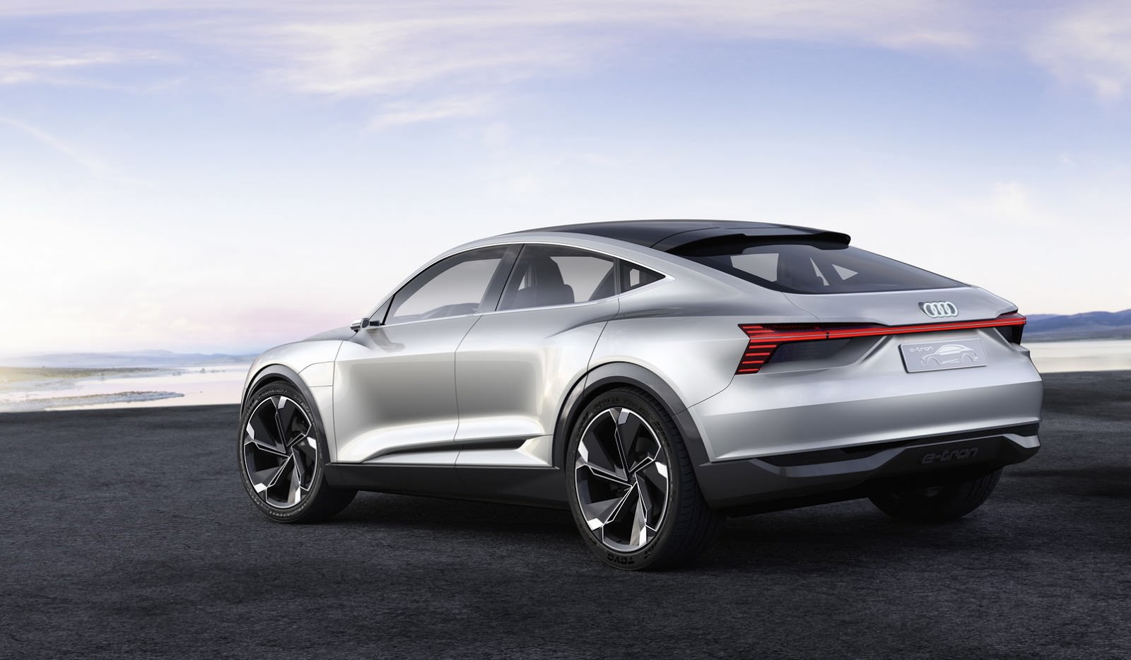 2017 Audi e-tron Sportback Concept