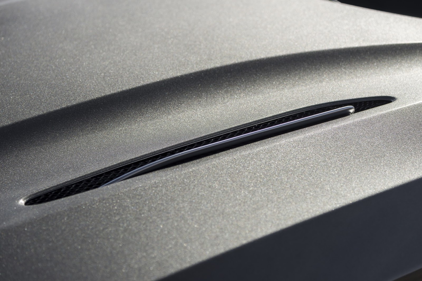 Acun Ilıcalı, İstanbul Autoshow’da yeni Aston Martin DB11 siparişi verdi