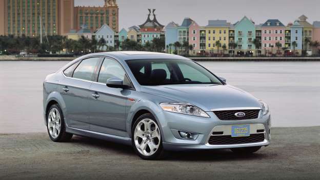 James Bond filmlerinde kullanılan otomobiller