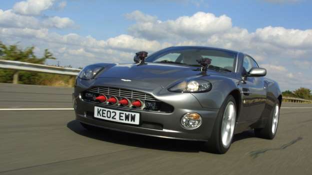 James Bond filmlerinde kullanılan otomobiller