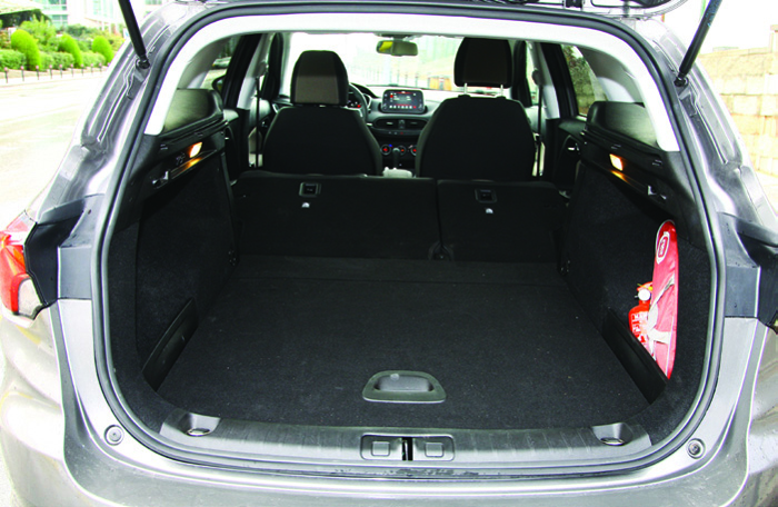 Test · Fiat Egea SW 1.6 E-Torq AT6