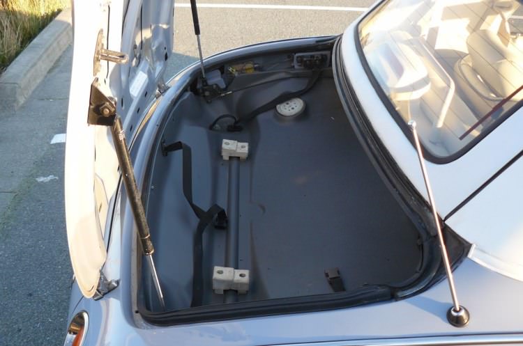 Retro tasarımlı Micra: Nissan Figaro