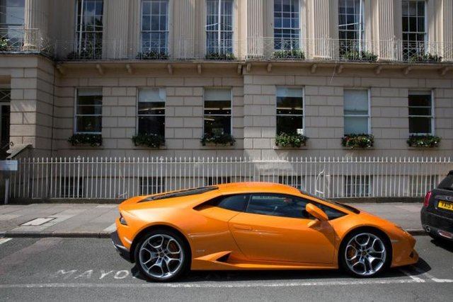 Yanlış yere park ettiler!