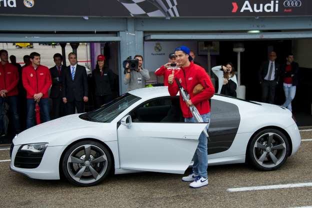 Cristiano Ronaldo’nun süper hızlı otomobilleri