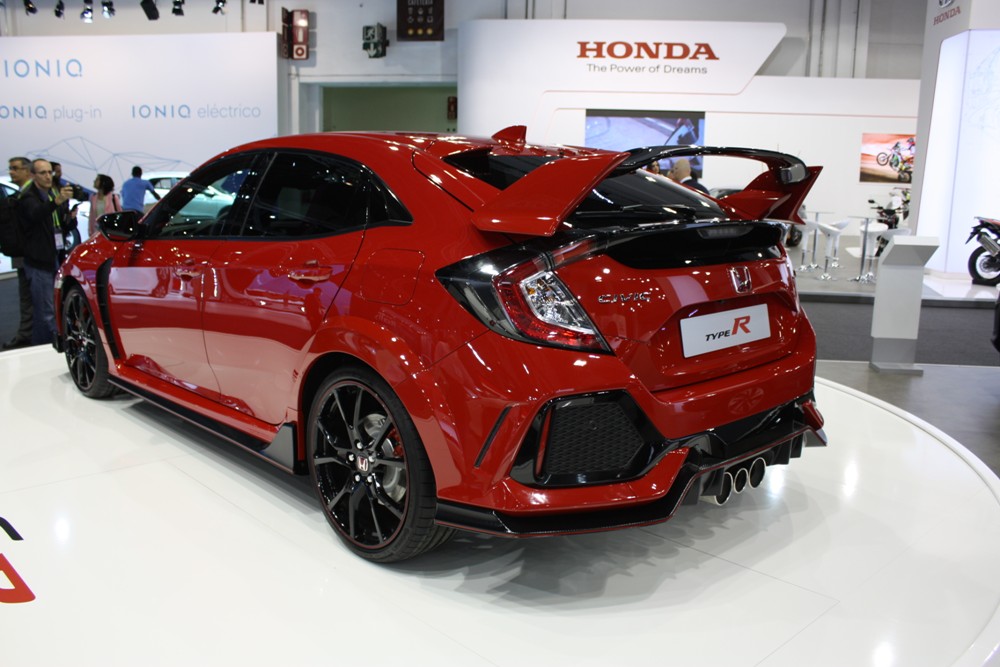 2017 Barselona Otomobil Fuarı’ndan görüntüler