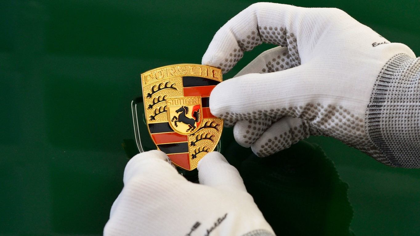 Bir milyonuncu Porsche 911 banttan indi