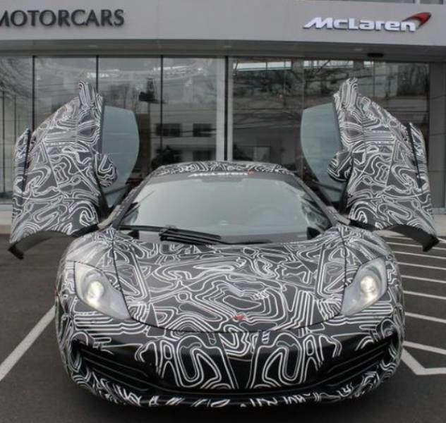 Pahalı otomobillere sıra dışı boya!  