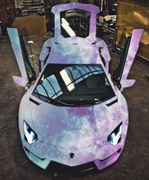 Pahalı otomobillere sıra dışı boya!  