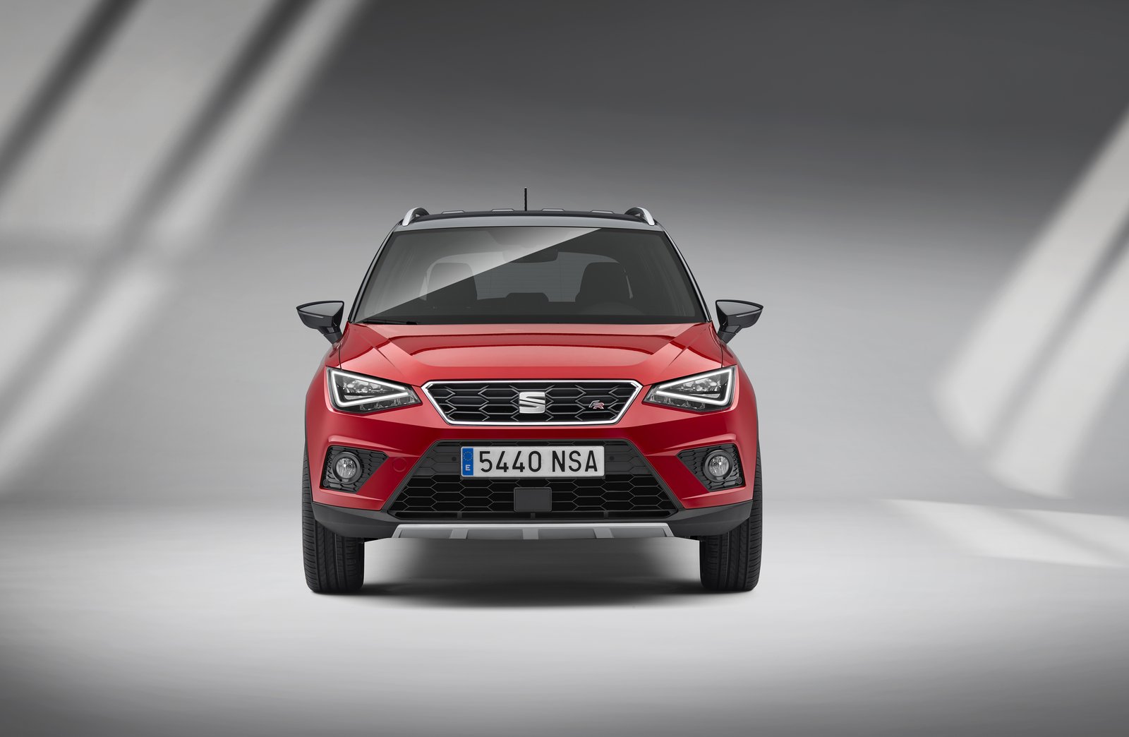 Seat’ın yeni crossover modeli Arona ortaya çıktı