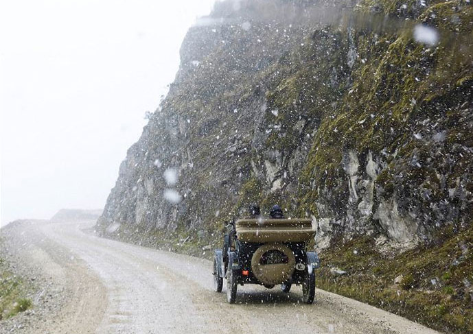 100 yıllık otomobille dünya turu