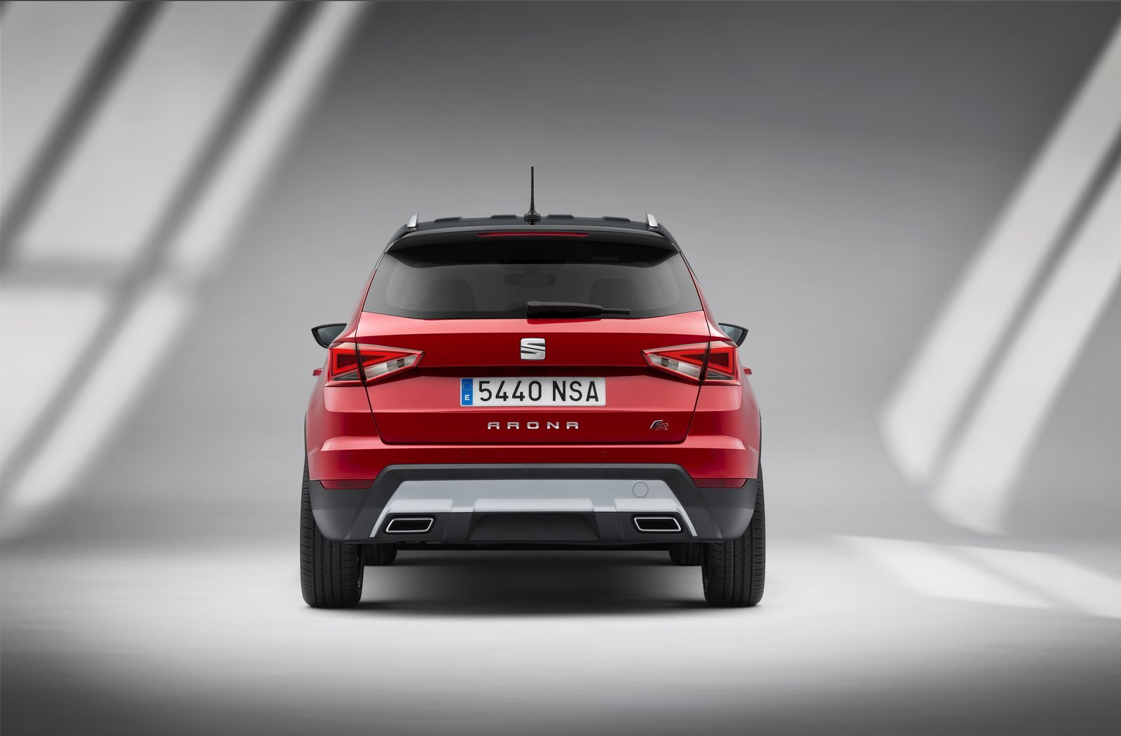 Seat’ın yeni crossover modeli Arona ortaya çıktı