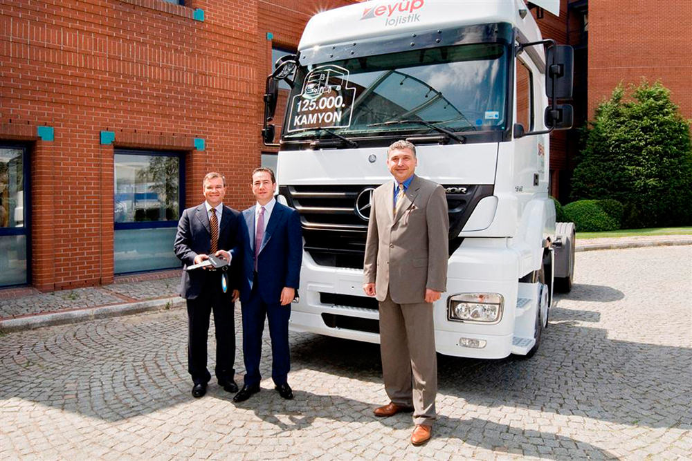 Mercedes-Benz Türk'ün 50 yıllık tarihindeki kilometre taşları