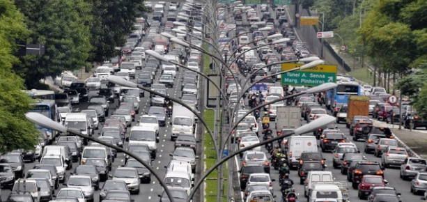 İnsanlar trafikte ne kadar vakit harcıyor?