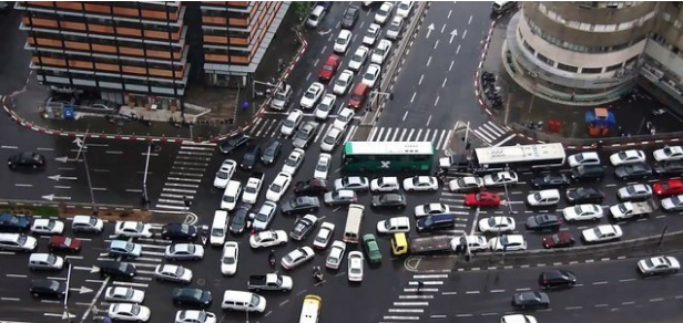 İnsanlar trafikte ne kadar vakit harcıyor?
