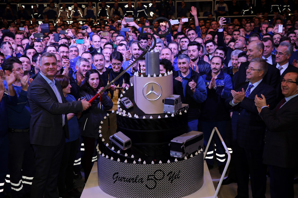 Mercedes-Benz Türk'ün 50 yıllık tarihindeki kilometre taşları