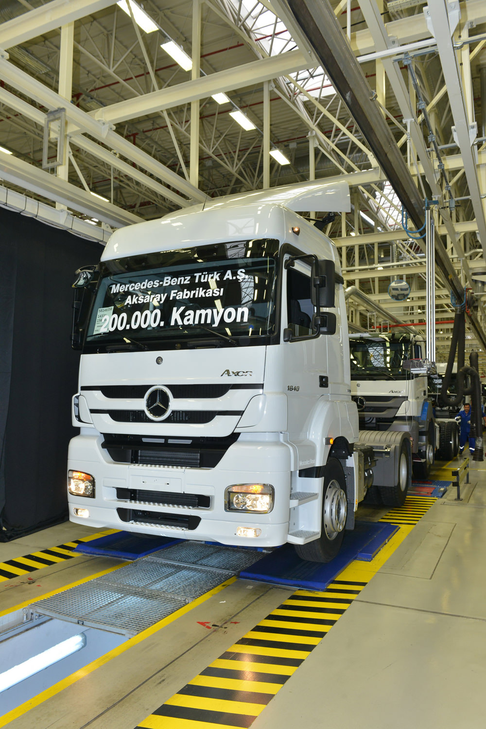 Mercedes-Benz Türk'ün 50 yıllık tarihindeki kilometre taşları