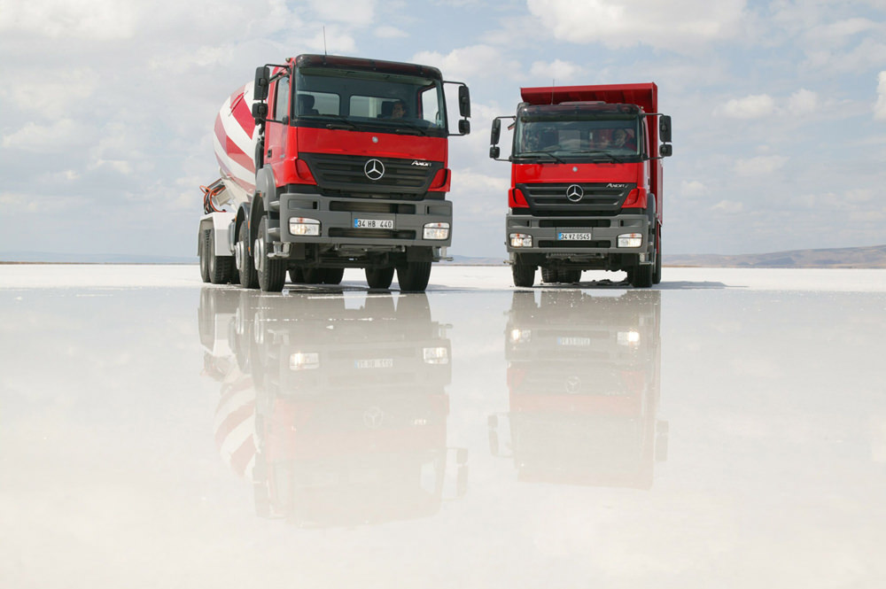 Mercedes-Benz Türk'ün 50 yıllık tarihindeki kilometre taşları