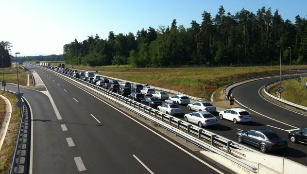 İnsanlar trafikte ne kadar vakit harcıyor?