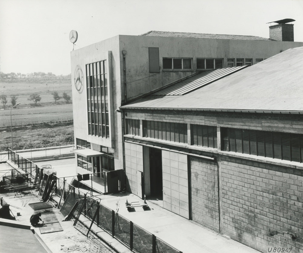 Mercedes-Benz Türk'ün 50 yıllık tarihindeki kilometre taşları