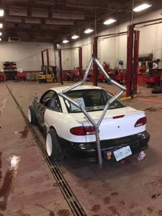 Yollarda görebileceğiniz en çirkin araçlar