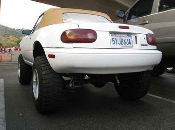 Yollarda görebileceğiniz en çirkin araçlar