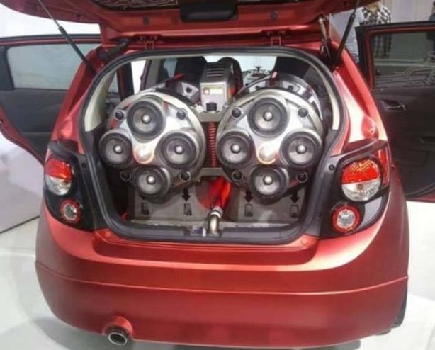 Yollarda görebileceğiniz en çirkin araçlar