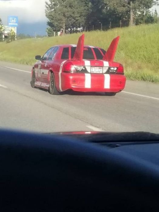 Yollarda görebileceğiniz en çirkin araçlar