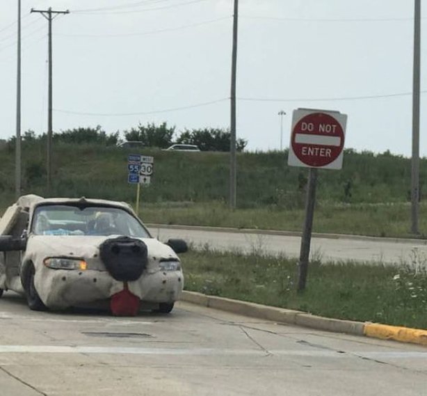 Yollarda görebileceğiniz en çirkin araçlar