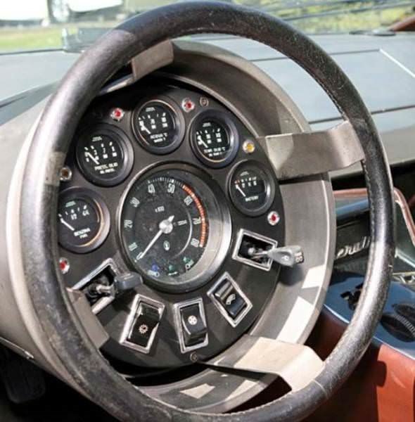 Yollarda görebileceğiniz en çirkin araçlar