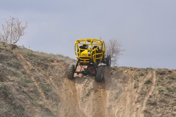Yollarda görebileceğiniz en çirkin araçlar