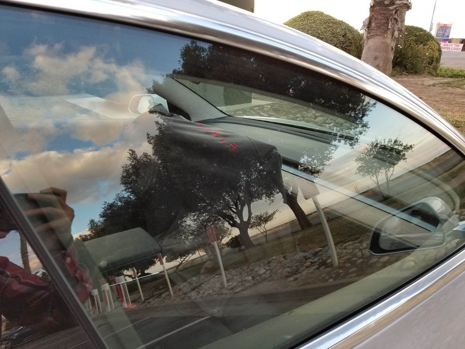 Tesla Model 3 resmen tanıtıldı