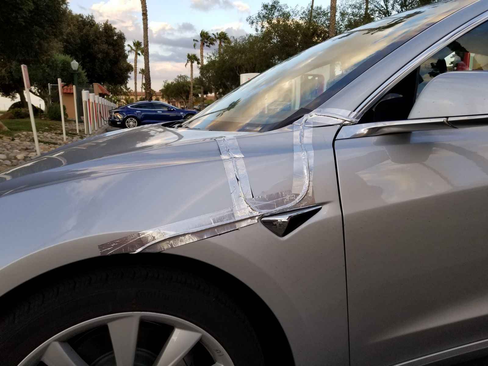 Tesla Model 3 resmen tanıtıldı