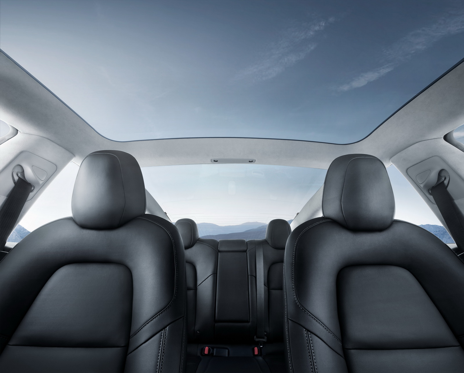 Tesla Model 3 resmen tanıtıldı