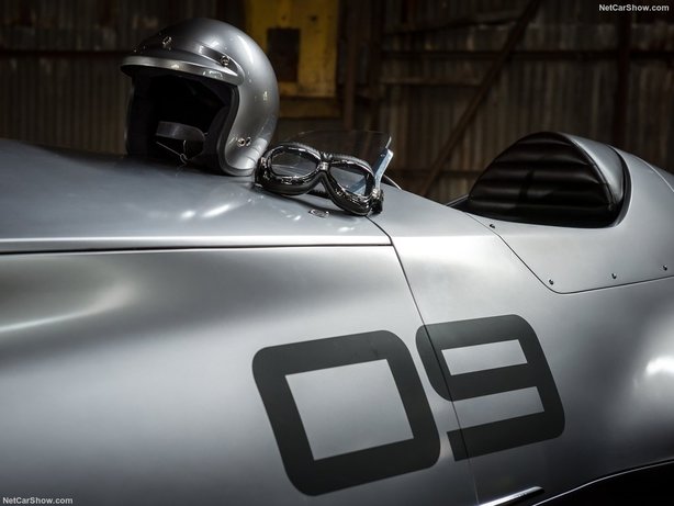 2017 Infiniti Prototype 9 Concept