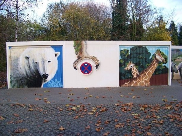 Garaj kapısı olduğuna inanamayacaksınız