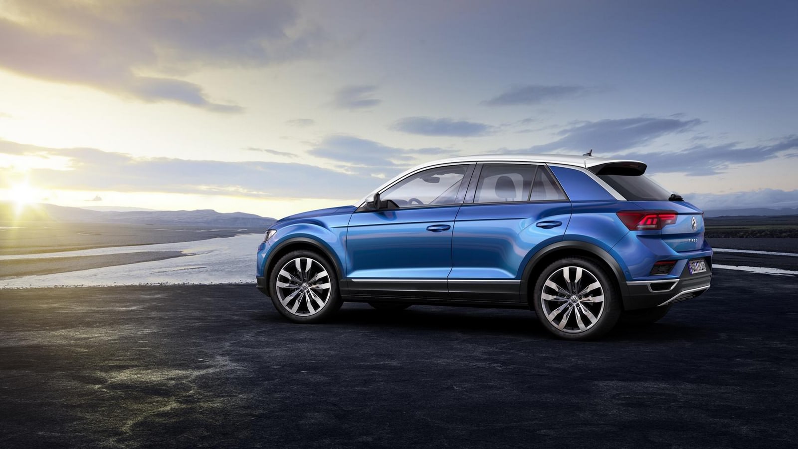 Volkswagen’in yeni kompakt crossover modeli T-Roc tanıtıldı