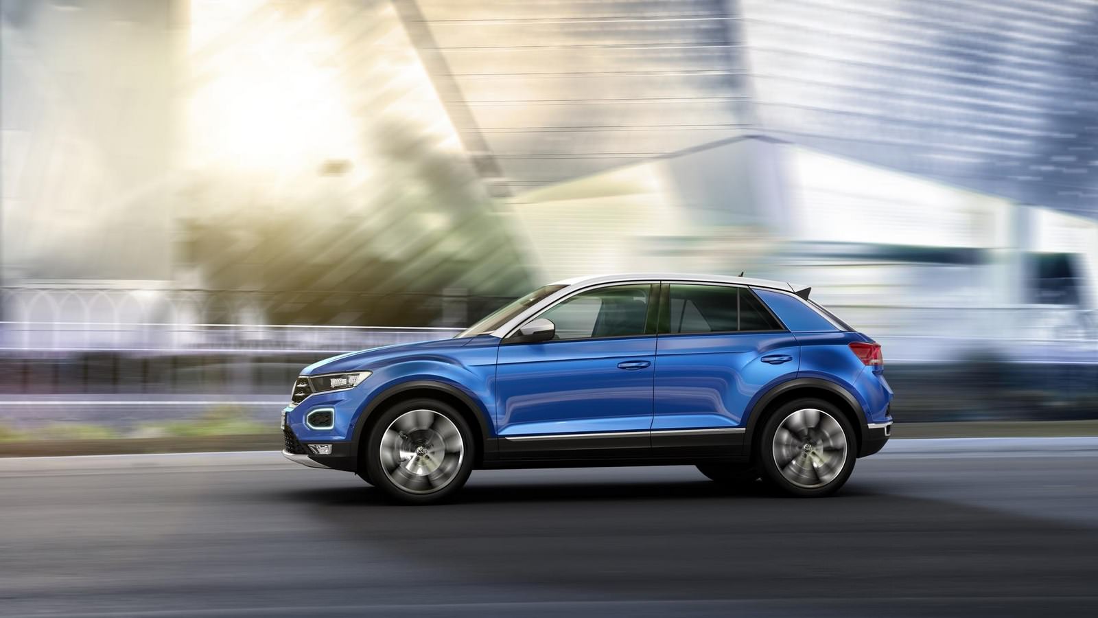 Volkswagen’in yeni kompakt crossover modeli T-Roc tanıtıldı