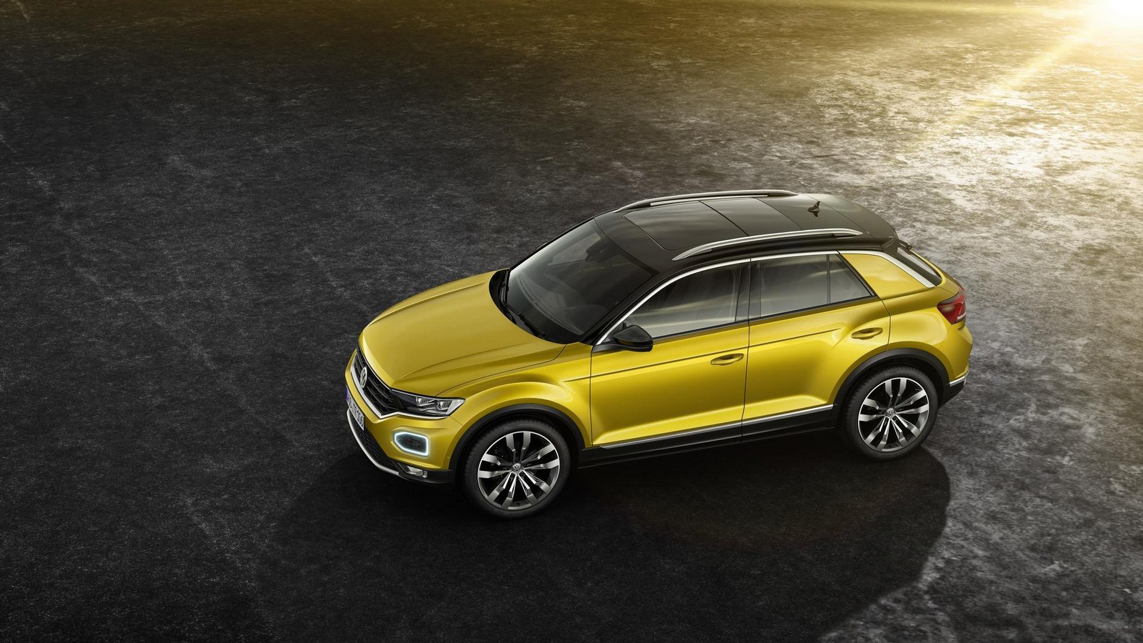Volkswagen’in yeni kompakt crossover modeli T-Roc tanıtıldı