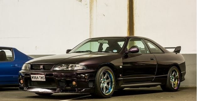 90'larda üretilen en güzel otomobiller