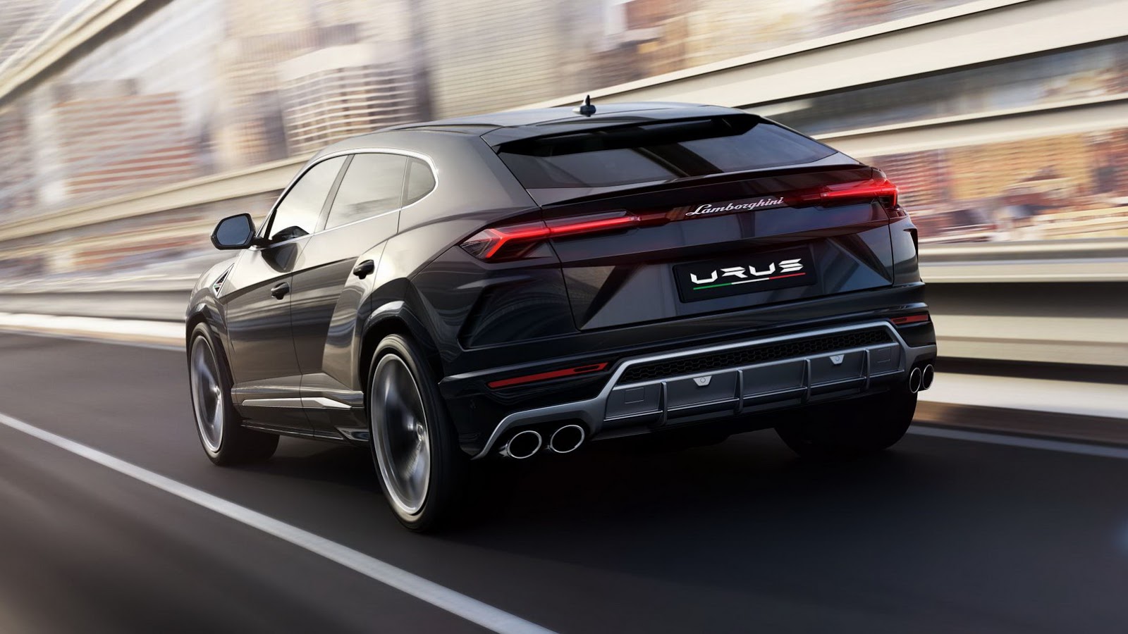 Lamborghini Urus resmen tanıtıldı