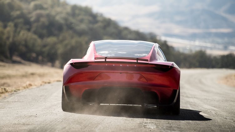 Tesla Roadster'i uzaya göndererek "Paranın satın alamayacağı" reklamı yaptı